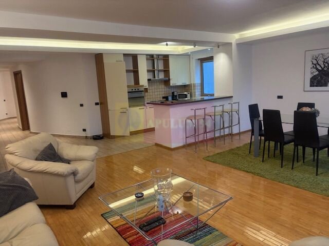 Apartament Bd Aviatorilor- Piata Charles De Gaulle.